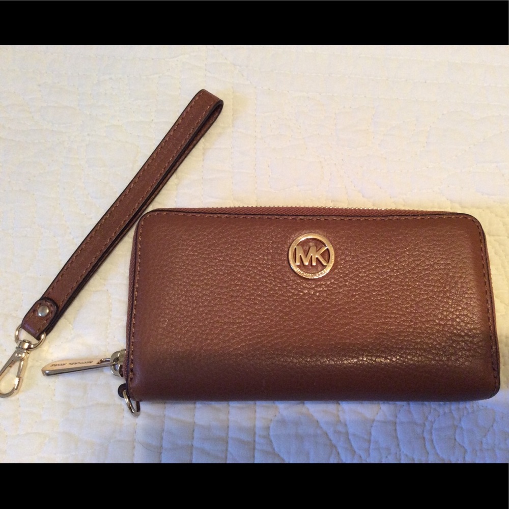 Michael Kors Wristlet Wallet